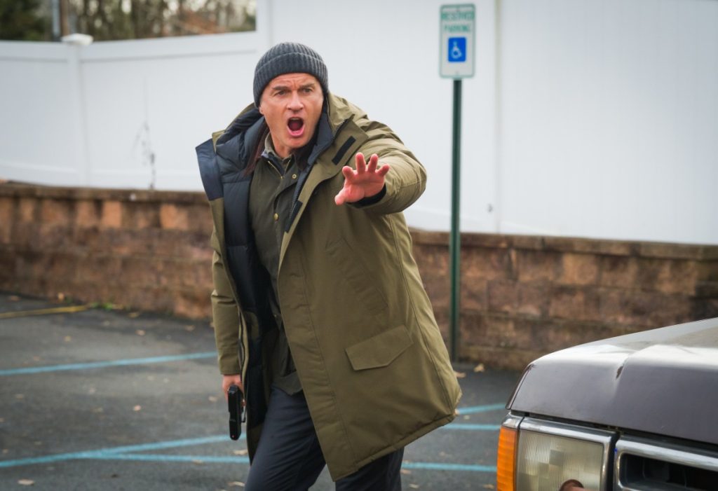 Julian-McMahon-leaving-fbi