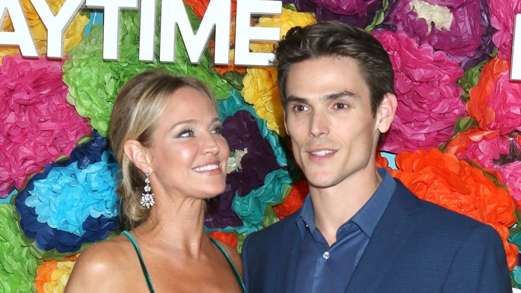 did sharon case and mark grossman breakup
