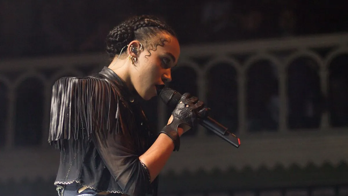 FKA Twigs Assails ‘Double Standard’ After Calvin Klein Ad Banned in Britain