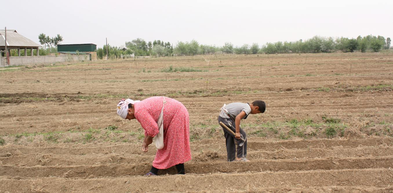 Kyrgyzstan: Women Migrants in the Workforce and the Generation of Children Facing Displacement