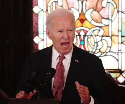 Biden expected to take S.C. Democratic presidential primary with polls open