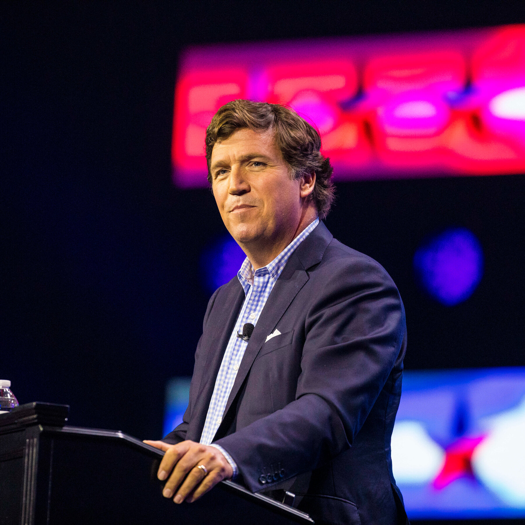 Tucker Carlson Says He Will Soon Interview Putin