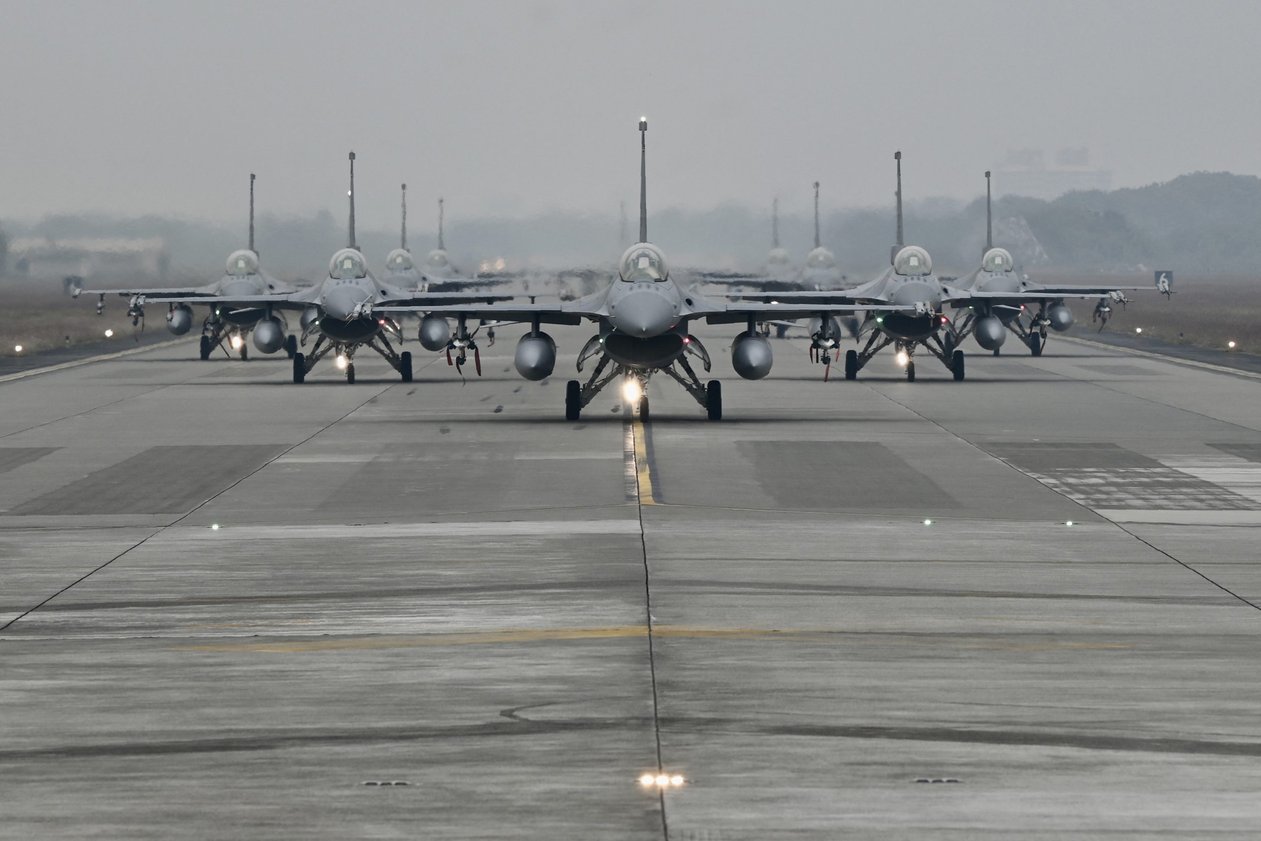 Taiwan’s F-16 Jets To Receive US-Made AGM-154 Bombs