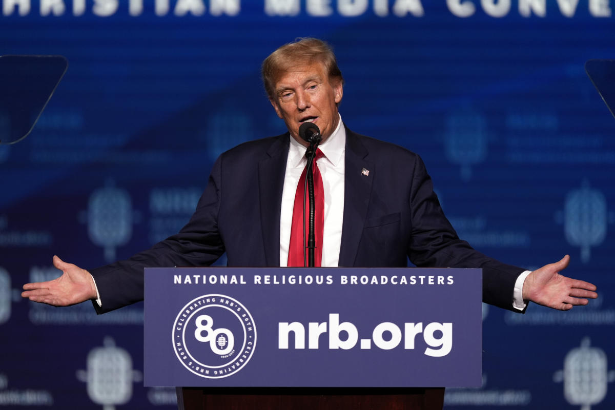 Trump pledges to defend Christianity against the left, which he says wants ‘to tear down crosses’
