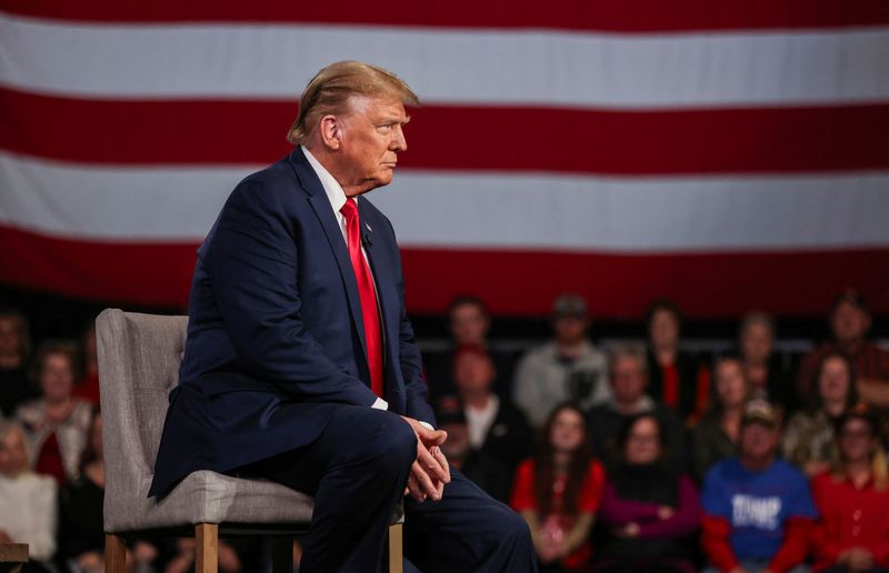 Trump moves to dismiss charges accusing him of mishandling classified documents