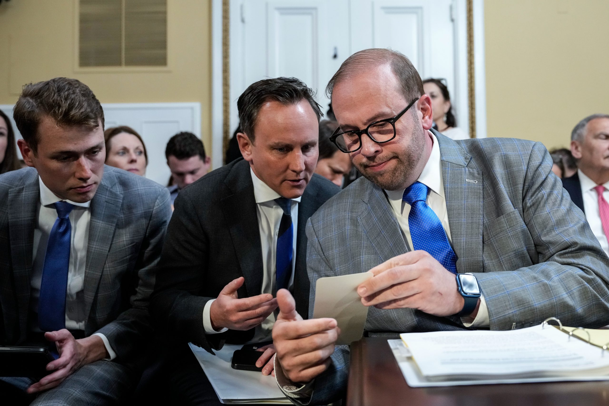 Johnson Intends to Present Bipartisan Tax Package on House Floor on Wednesday