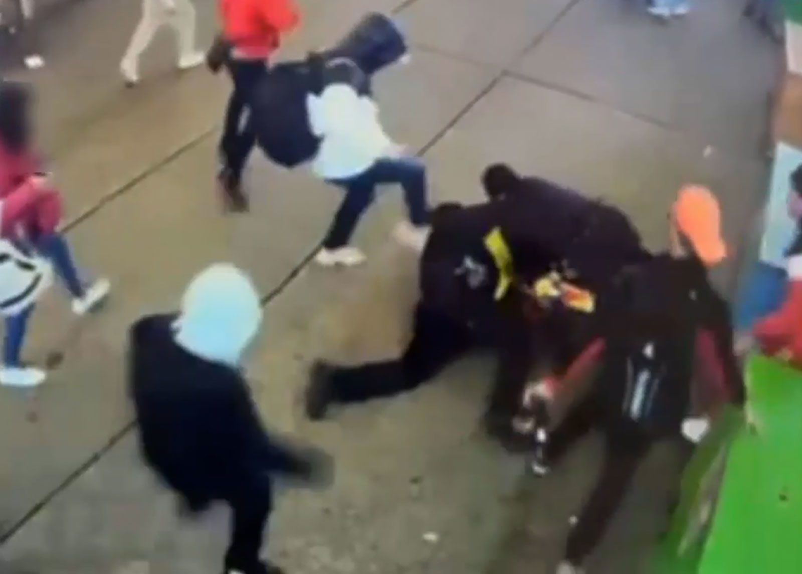 Manhattan District Attorney Releases Migrants Accused of Assaulting Cops Citing Insufficient Evidence