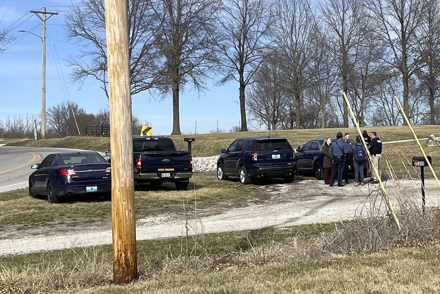 2 officers shot and wounded in Independence, Missouri, police say