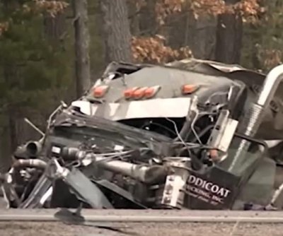9 killed, 1 injured in rural Wisconsin truck-passenger van collision