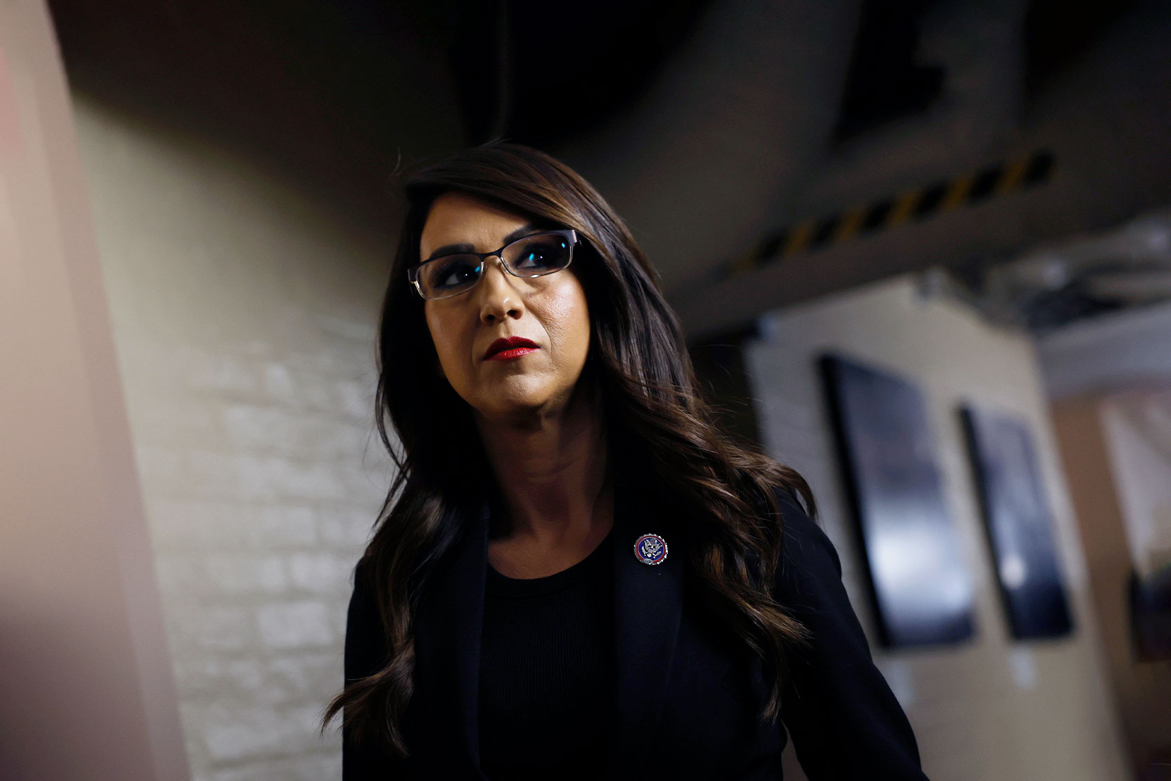 Mike Johnson “blindsided” as abrupt departure shrinks GOP majority — and puts Lauren Boebert at risk