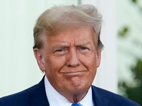 Trump tells billionaires he’ll keep their taxes low at $50 million fundraising gala
