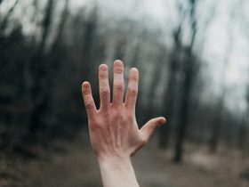 Man Asks Doctor to Remove Two Healthy Fingers from His Hand Because They Traumatized Him