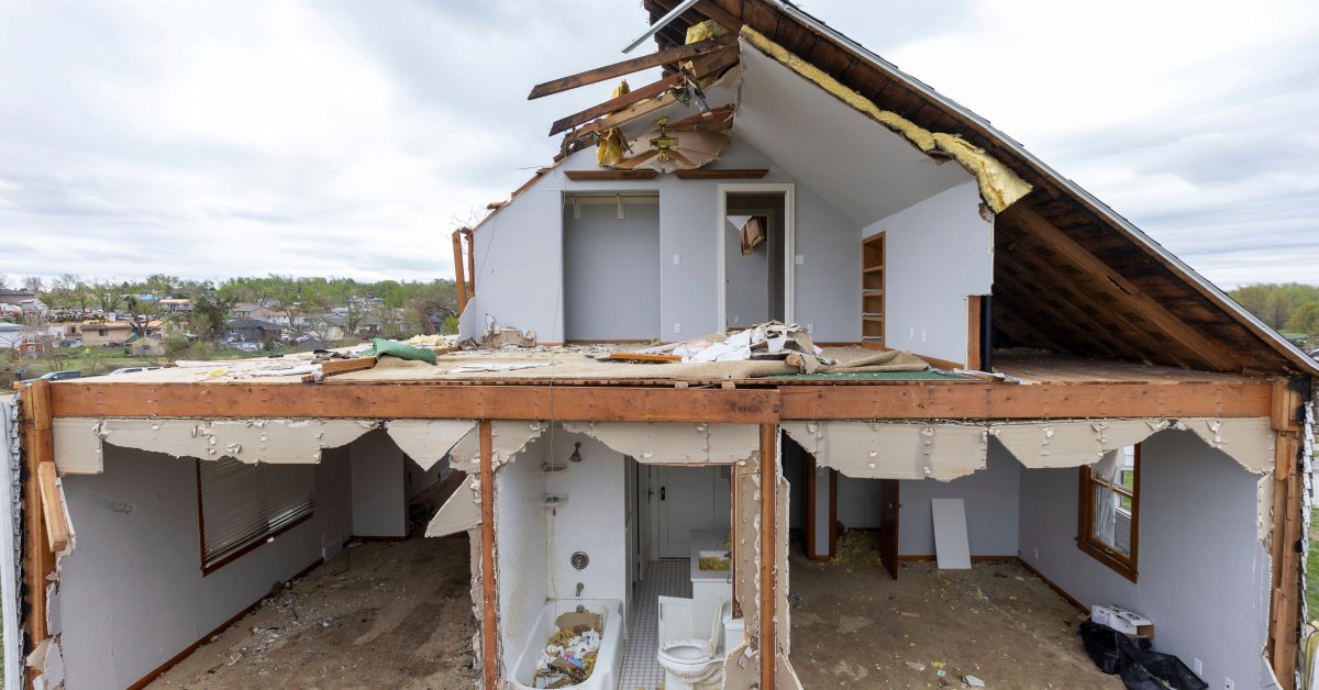 Tornadoes Kill Four in Oklahoma as Governor Issues State of Emergency for 12 Counties