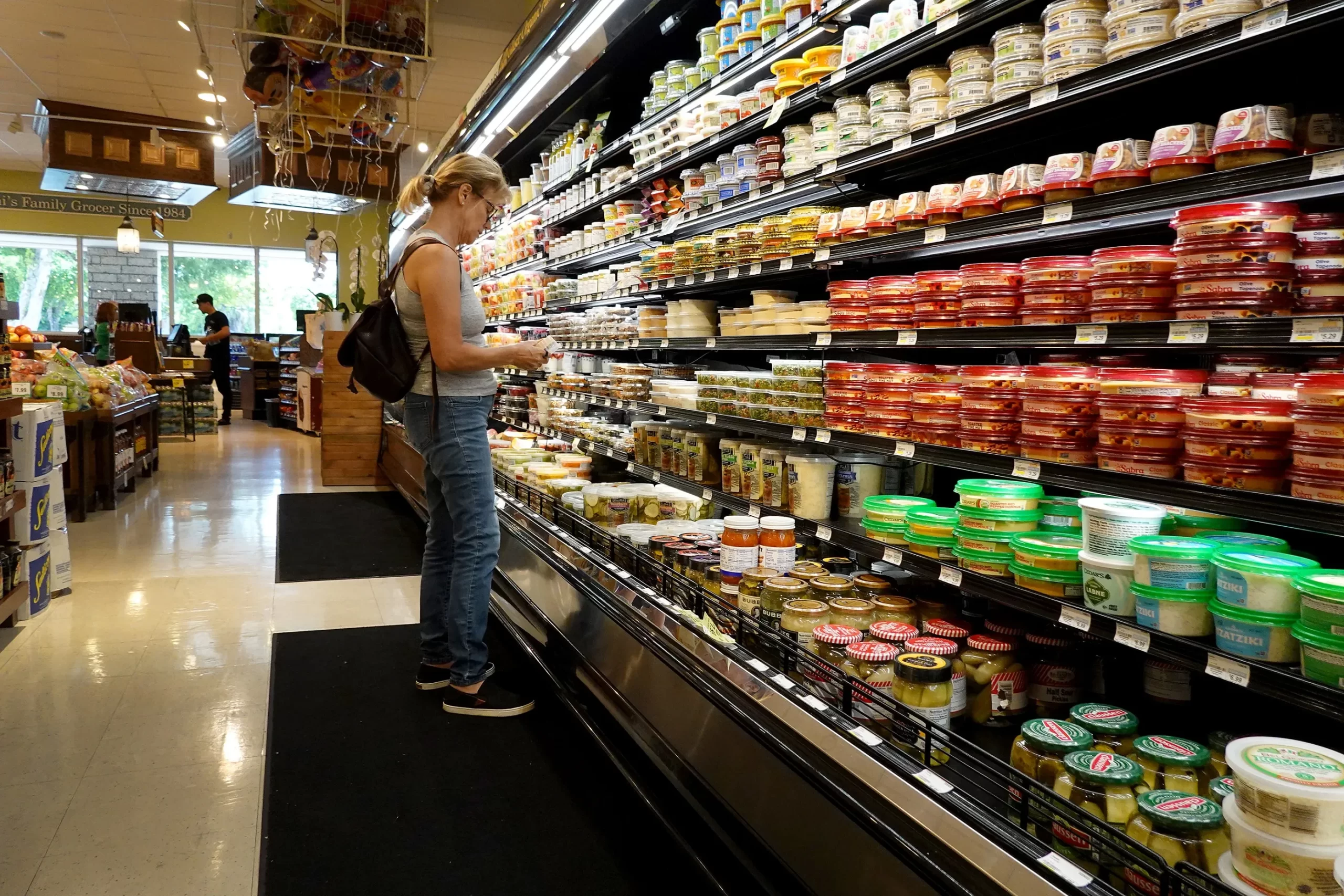 Economic Concerns: Rising Prices and the Risk of Deflation