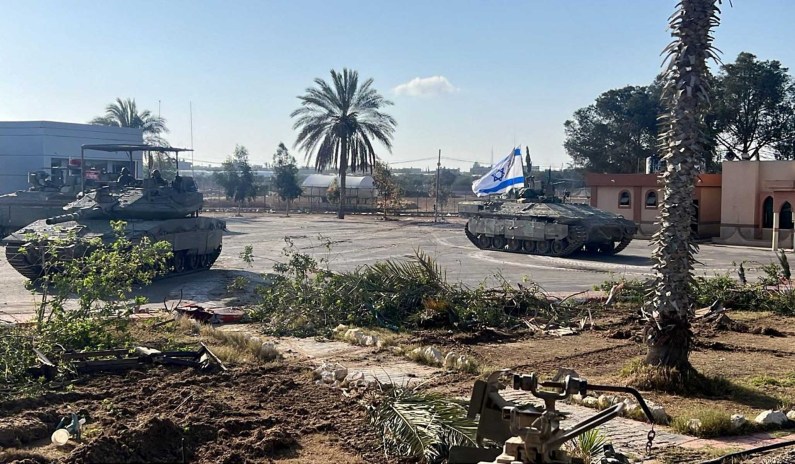Israel Tank Force Seizes Control of Rafah Crossing as Cease-Fire Talks Continue