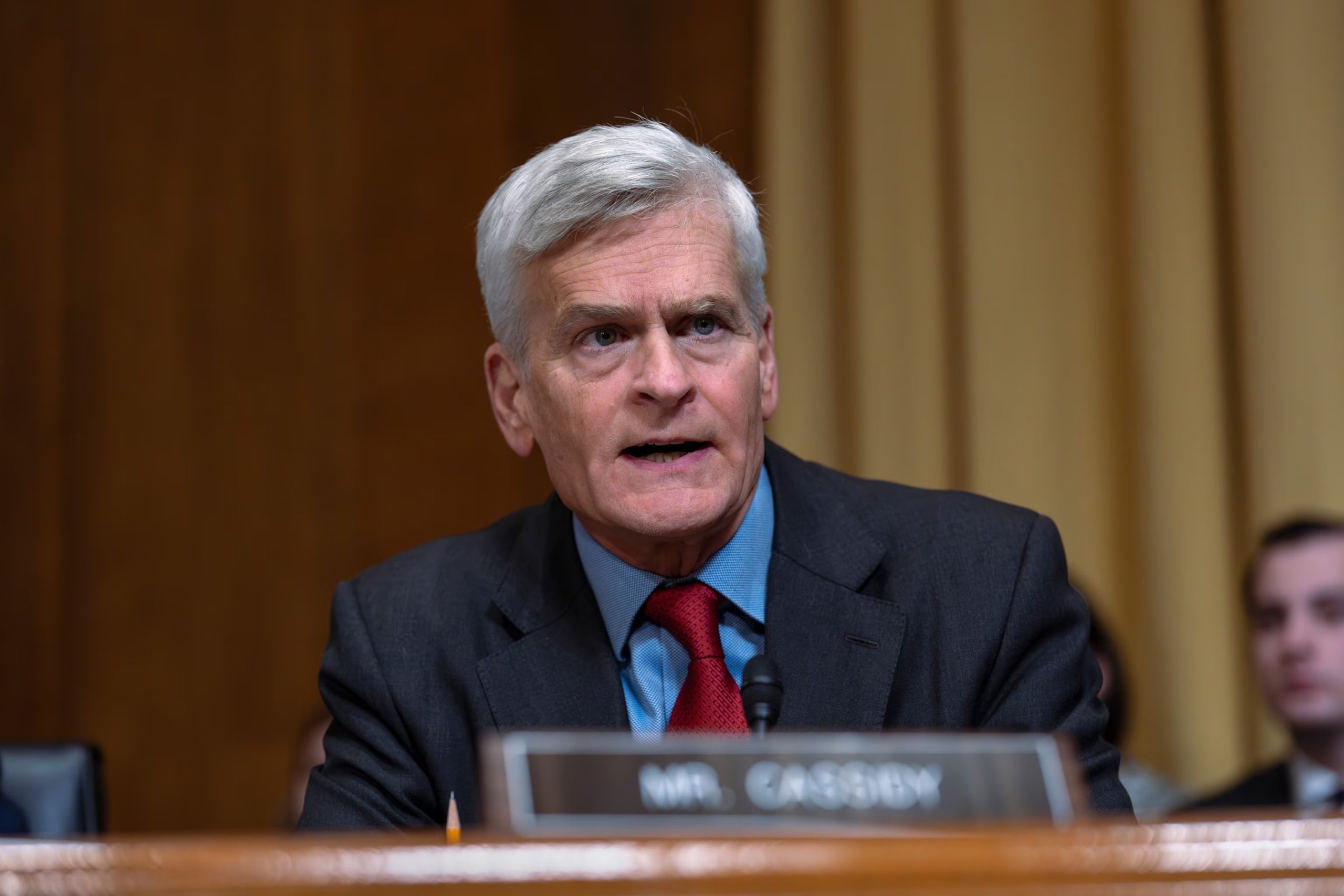 Cassidy’s Pivotal Vote Advances Kennedy’s Nomination Despite Vaccine Concerns