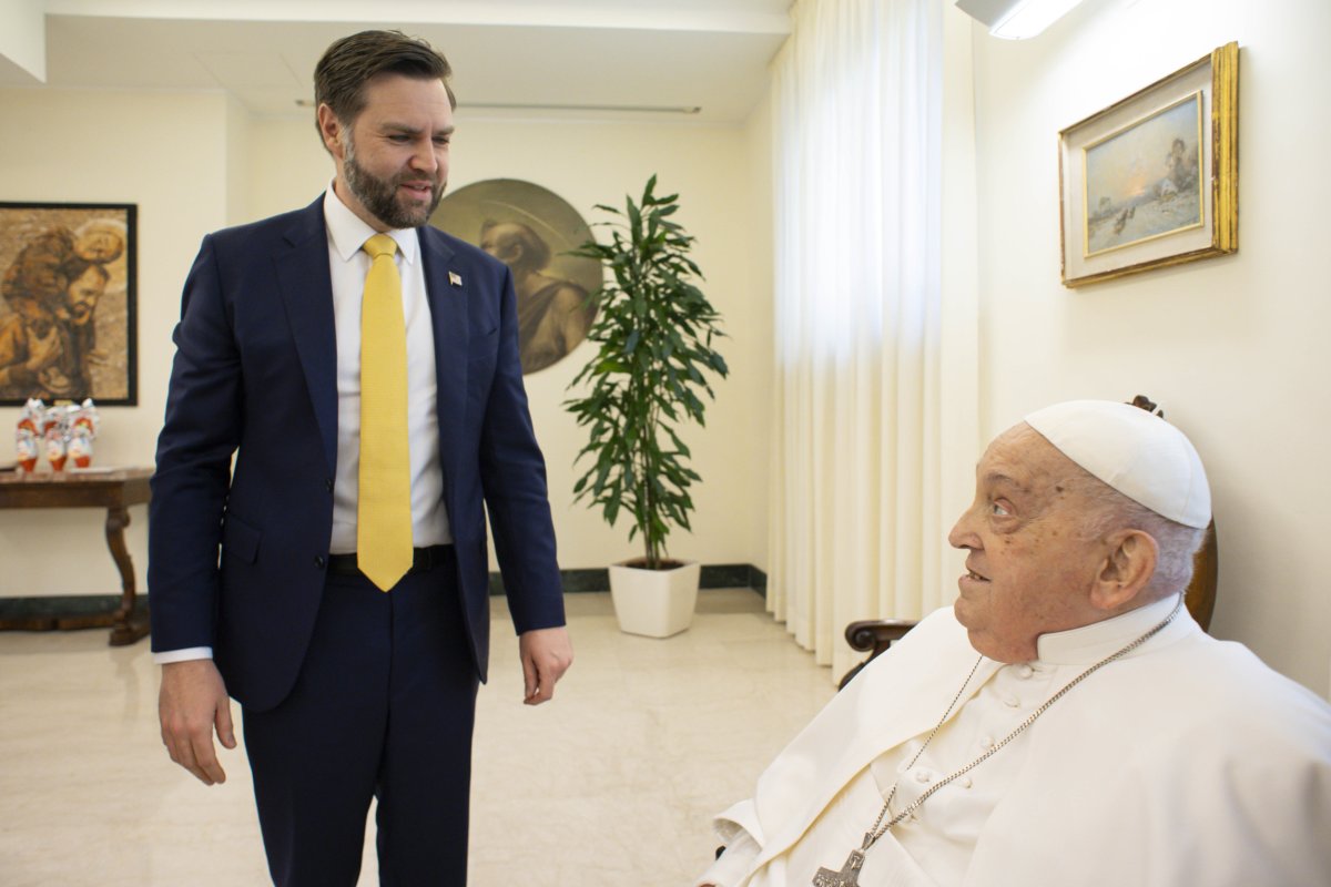 JD Vance Shares Final Easter Moment With Pope Francis Before Pontiff’s Passing on Easter Monday
