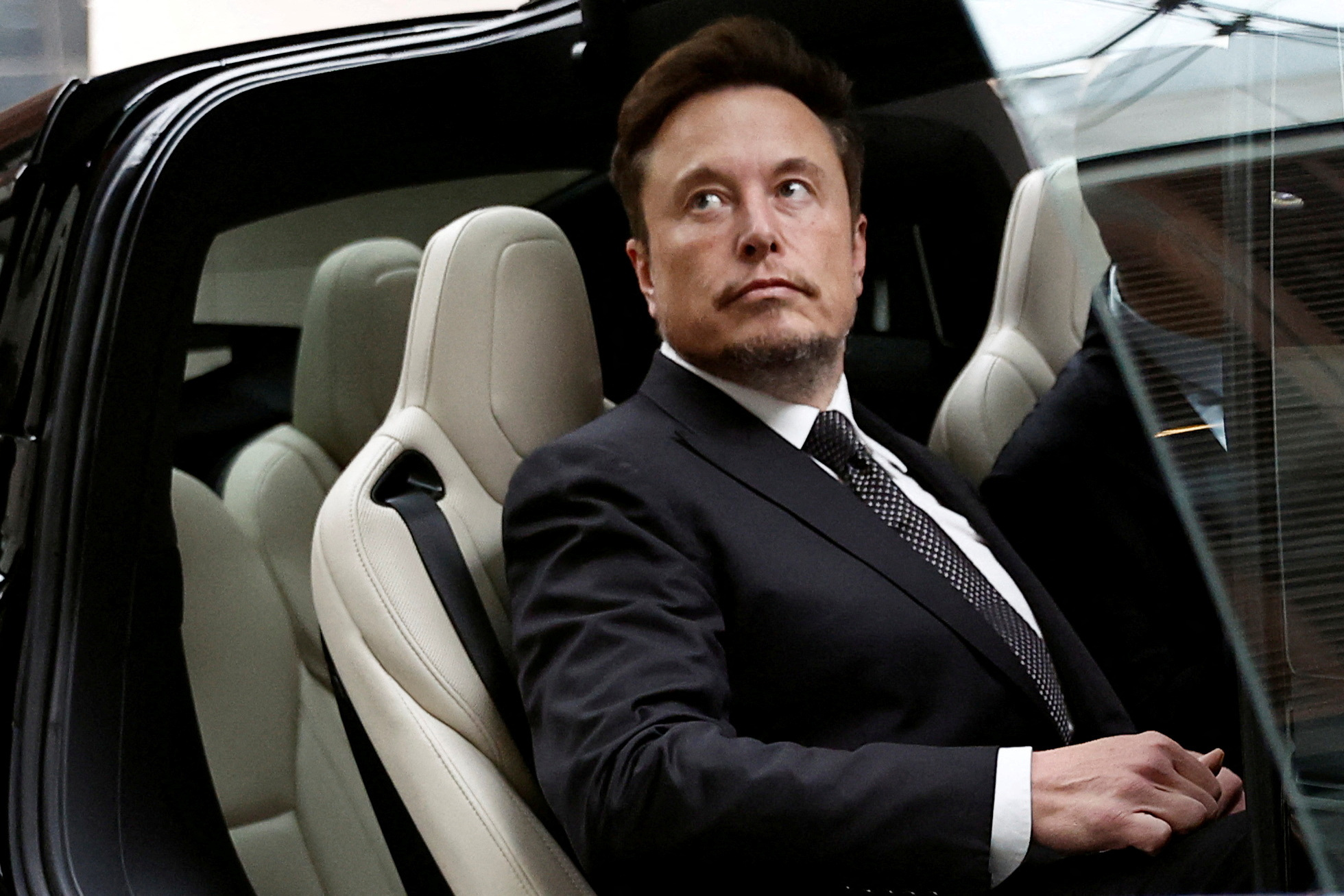 Judge Orders Elon Musk to Hand Over Emails in Tesla Autopilot Lawsuit Alleging Misleading Claims