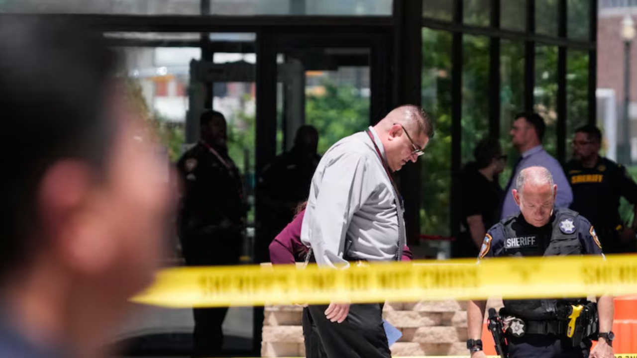 Veteran Deputy and Army Servicemember Shot in Downtown Houston During Armed Pursuit Near Courthouse