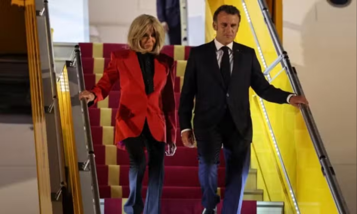 Brigitte Macron’s Playful Gesture Sparks Viral Frenzy as President Calls for Calm and Context