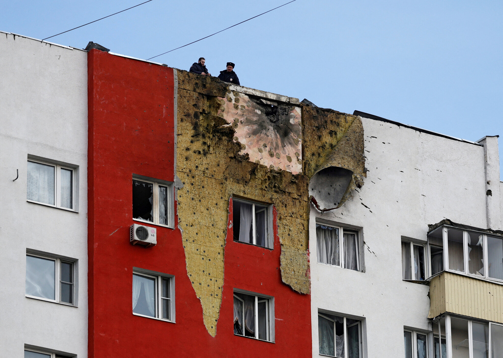 Drone Strikes Hit Moscow Ahead of Victory Day as Ukraine Rejects Putin’s Ceasefire Offer