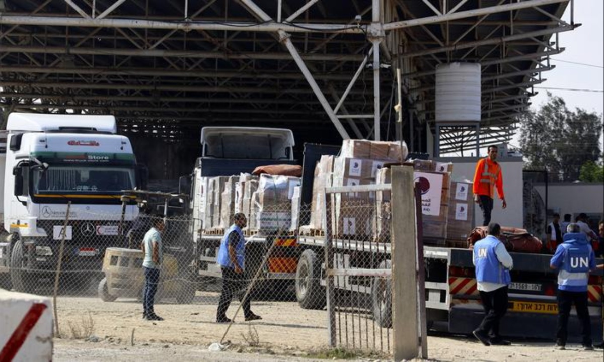 First Aid Convoy Enters Gaza as Netanyahu Faces Global Backlash and Humanitarian Outcry Intensifies