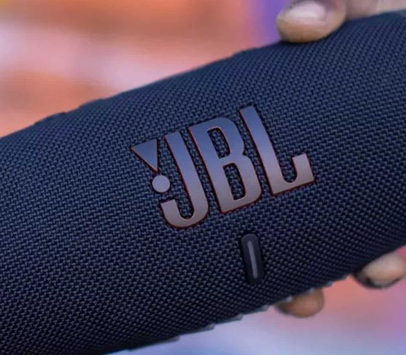 JBL Charge 5