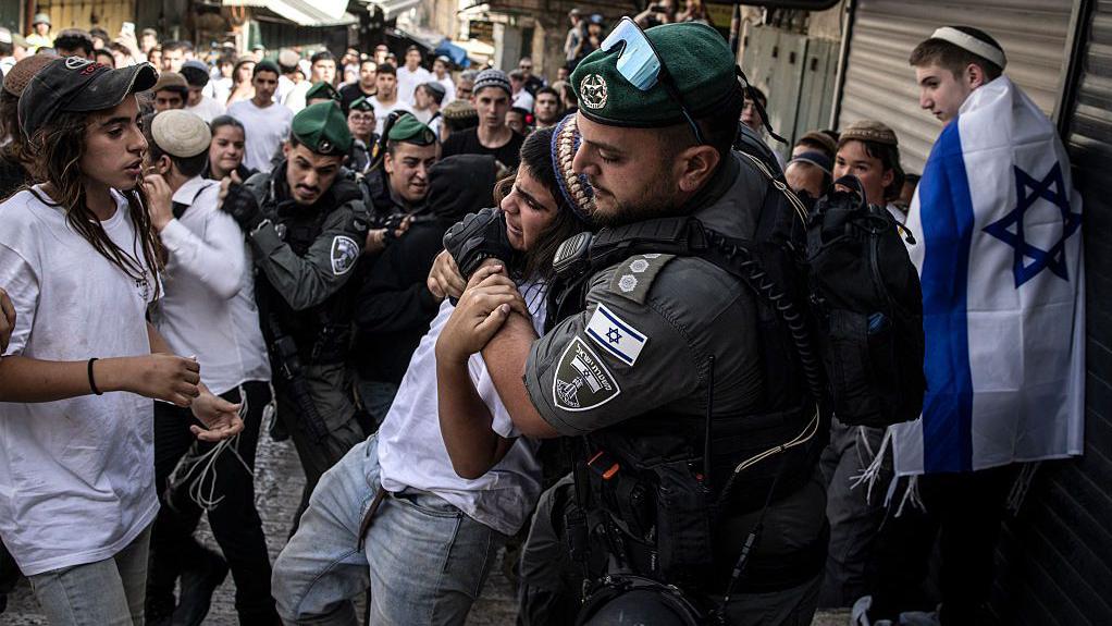 Jerusalem Day March Fuels Tensions as Nationalists Clash With Palestinians in Divided Old City