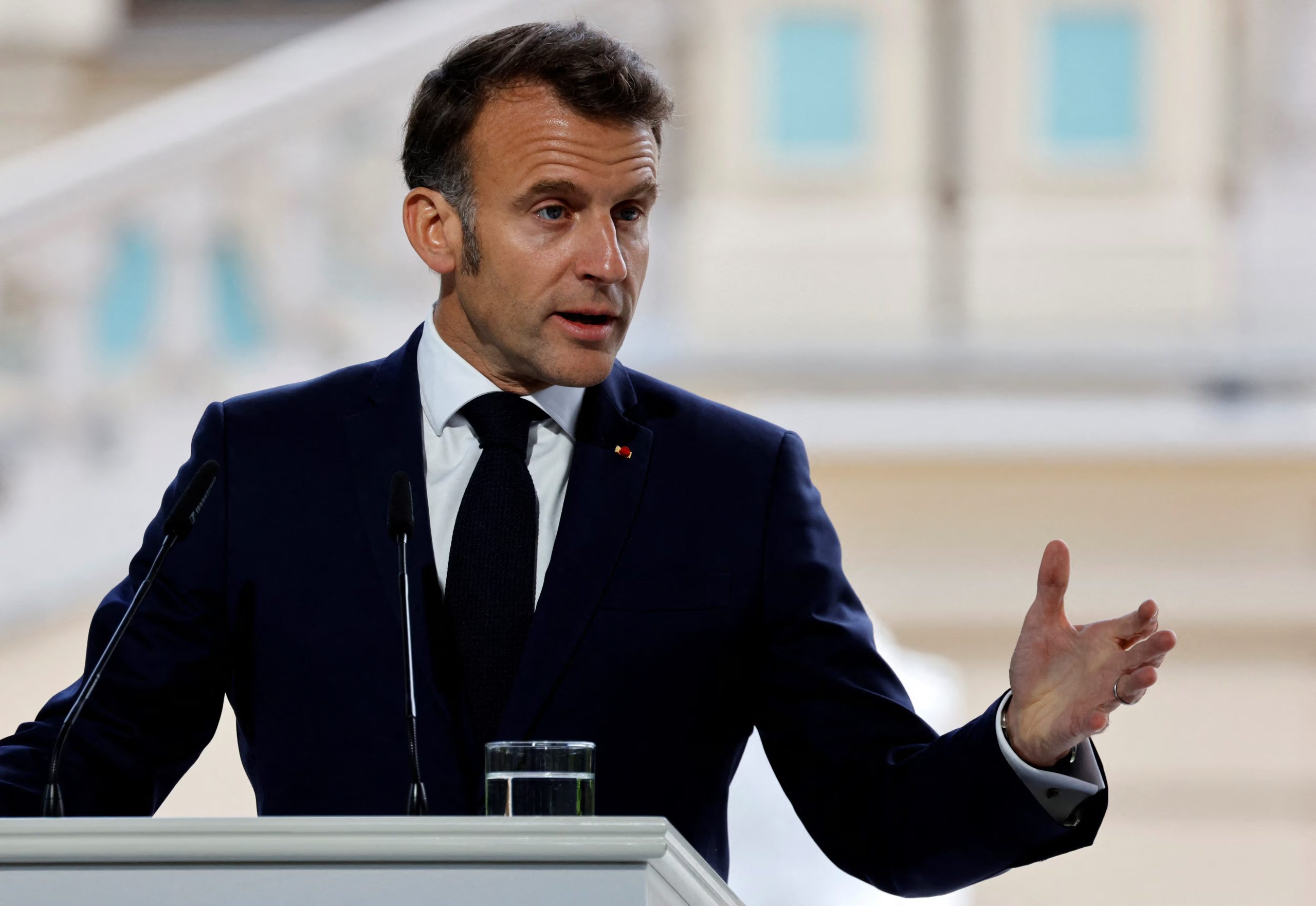 Macron-Backed Report Alleges Islamist Entryism Threatens French Institutions and National Cohesion