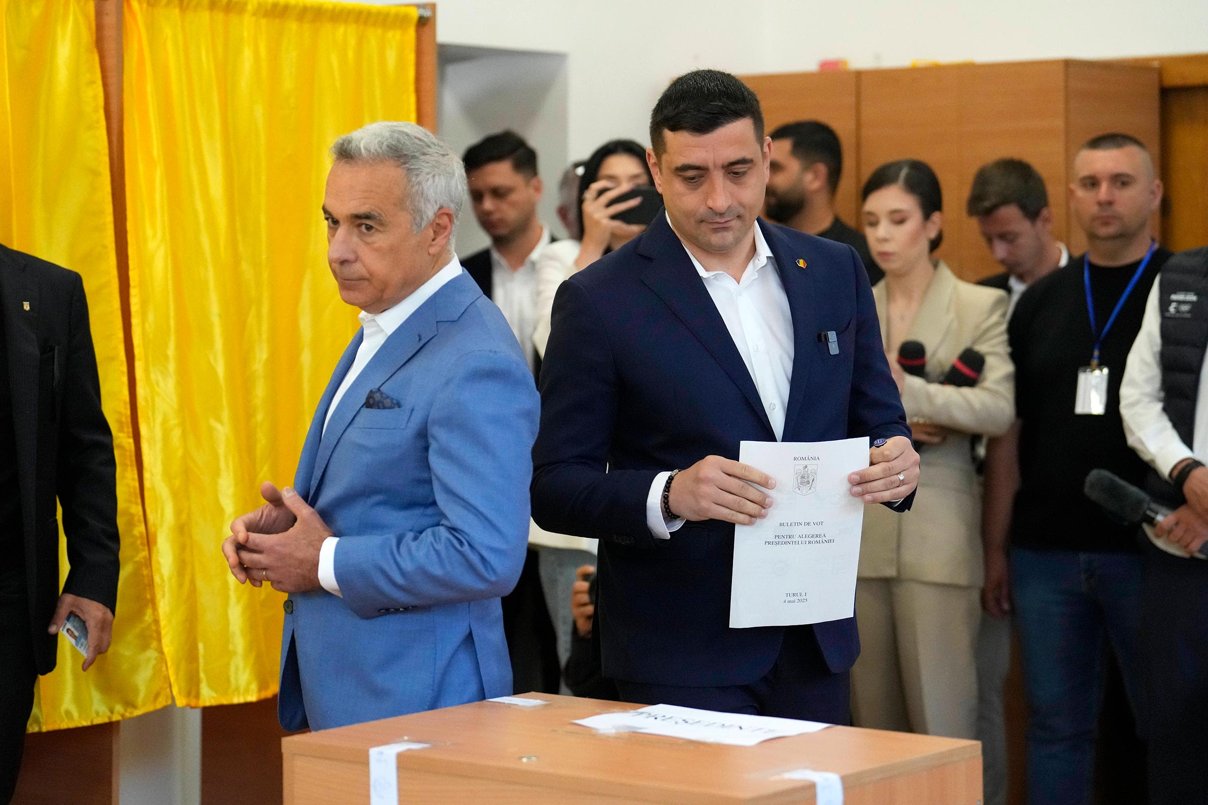 Romanian PM Resigns as Simion’s Nationalist Surge Shakes Pro-EU Coalition Ahead of Pivotal Runoff