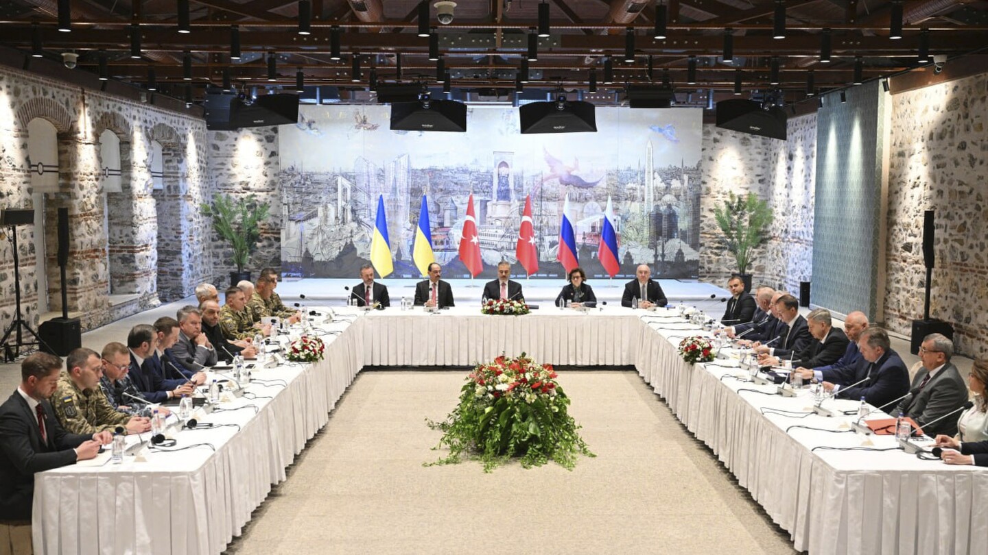 Russia Ties Peace Talks to Prisoner Swap as Civilian Deaths and Territorial Demands Stall Progress
