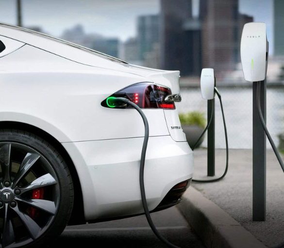 The Rise of Electric Vehicles: Top Tech Features