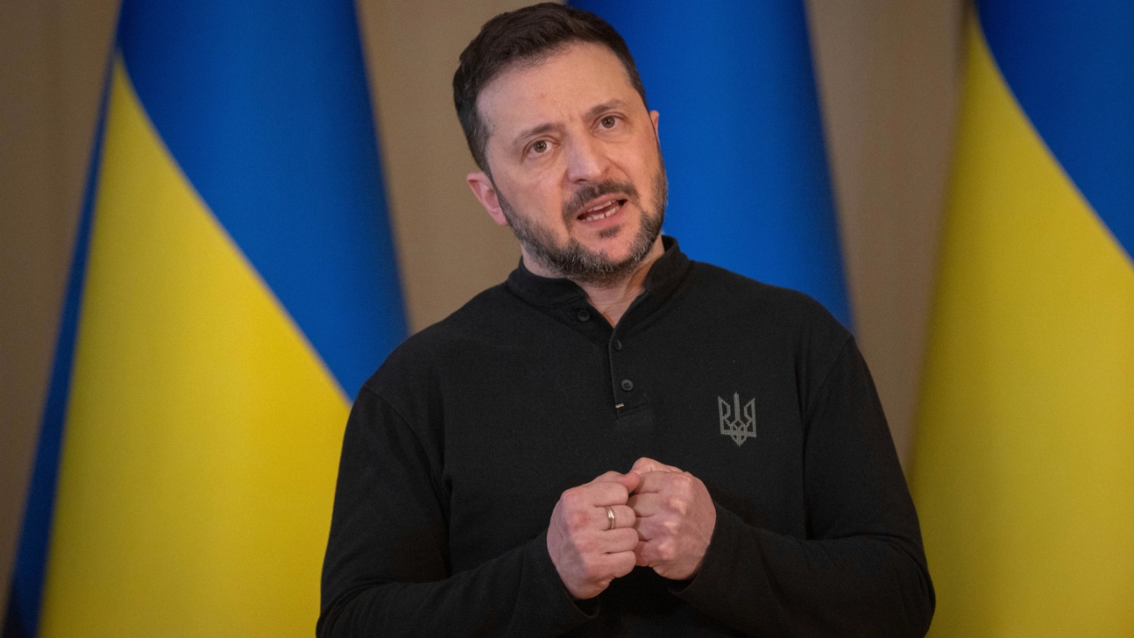 Russia Unleashes Massive Strikes on Ukraine as Zelensky Urges Global Action and Peace Talks Stall