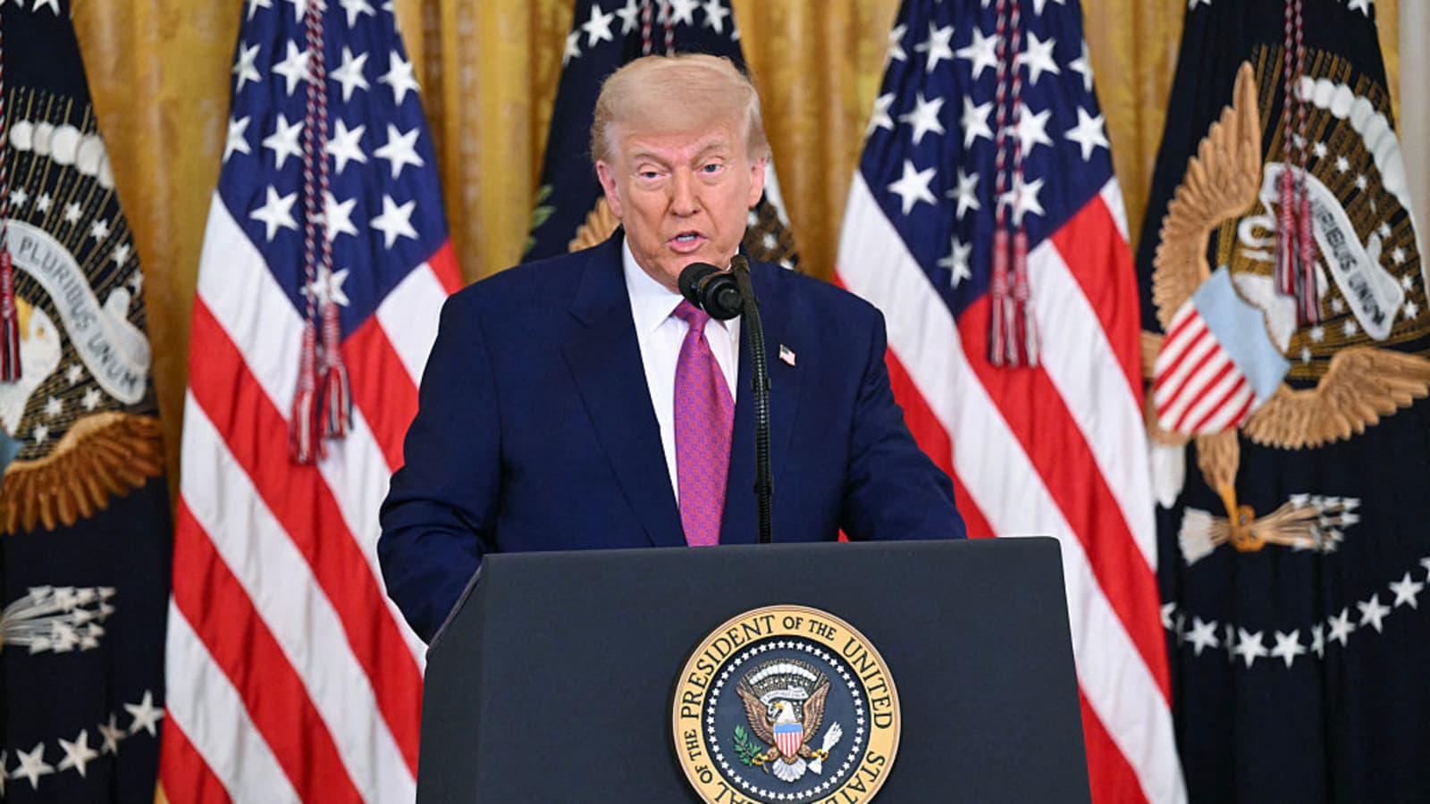 Trump Rolls Back California EV Mandates, Vows Permanent End to State Climate Rules Amid Legal Showdown