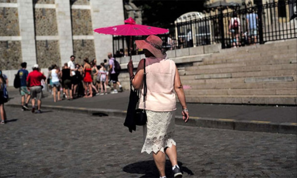 Europe Faces Unprecedented Heatwave as Fires Spread, Schools Close, and Climate Warnings Intensify