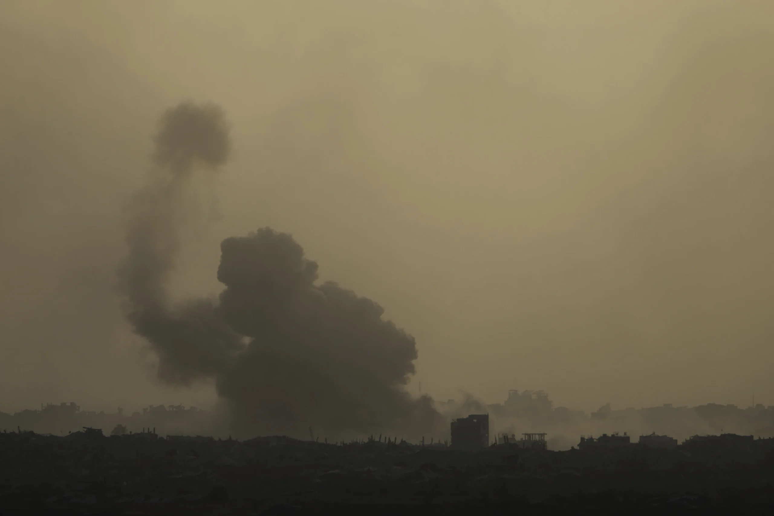 Hamas Demands Permanent War End, Rejects Trump-Backed Ceasefire Amid Rising Gaza Toll