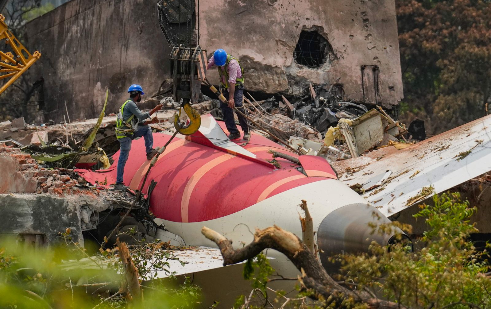 Pilot Error Suspected in Deadly Air India Crash as Fuel Switch Mishap Comes Under Scrutiny