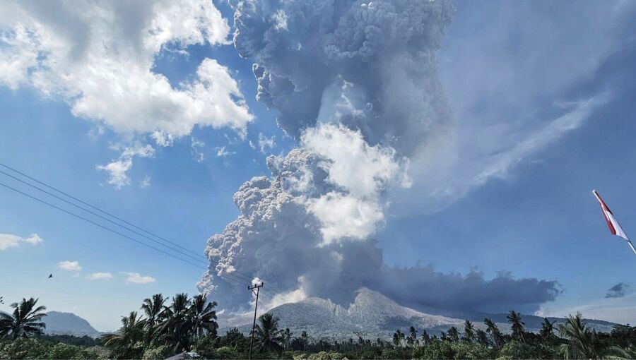 Twin Eruptions at Mount Lewotobi Send Ash 18 KM High, Trigger Mass Flight Cancellations