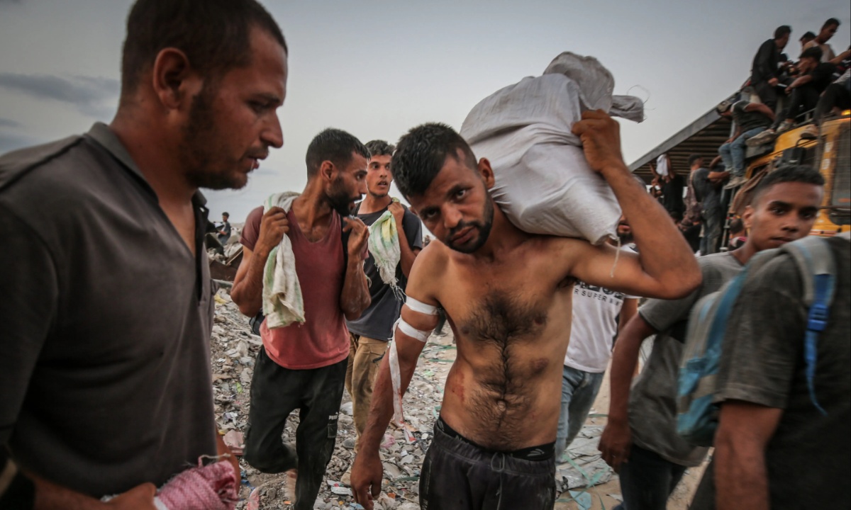 Democrats Probe U.S. Security Firms Over Alleged Use of Deadly Force at Gaza Aid Sites