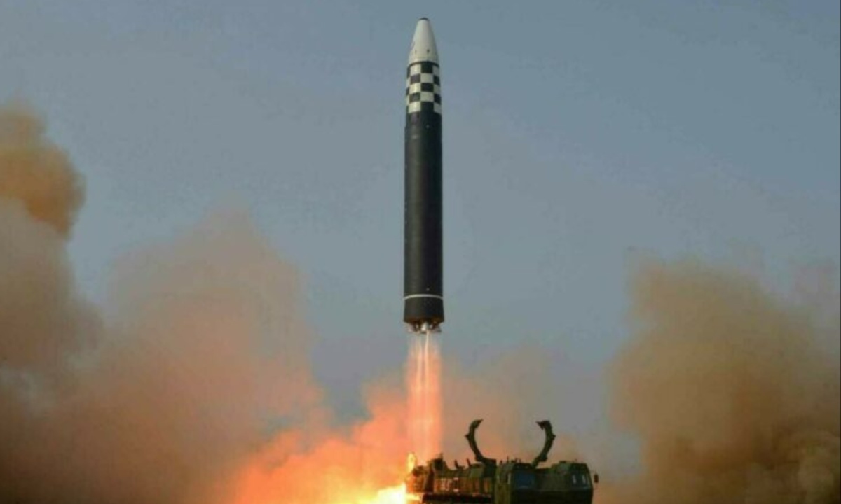 North Korea Fires New Missiles as Border Tensions and Russian Technology Fears Intensify Regional Strain