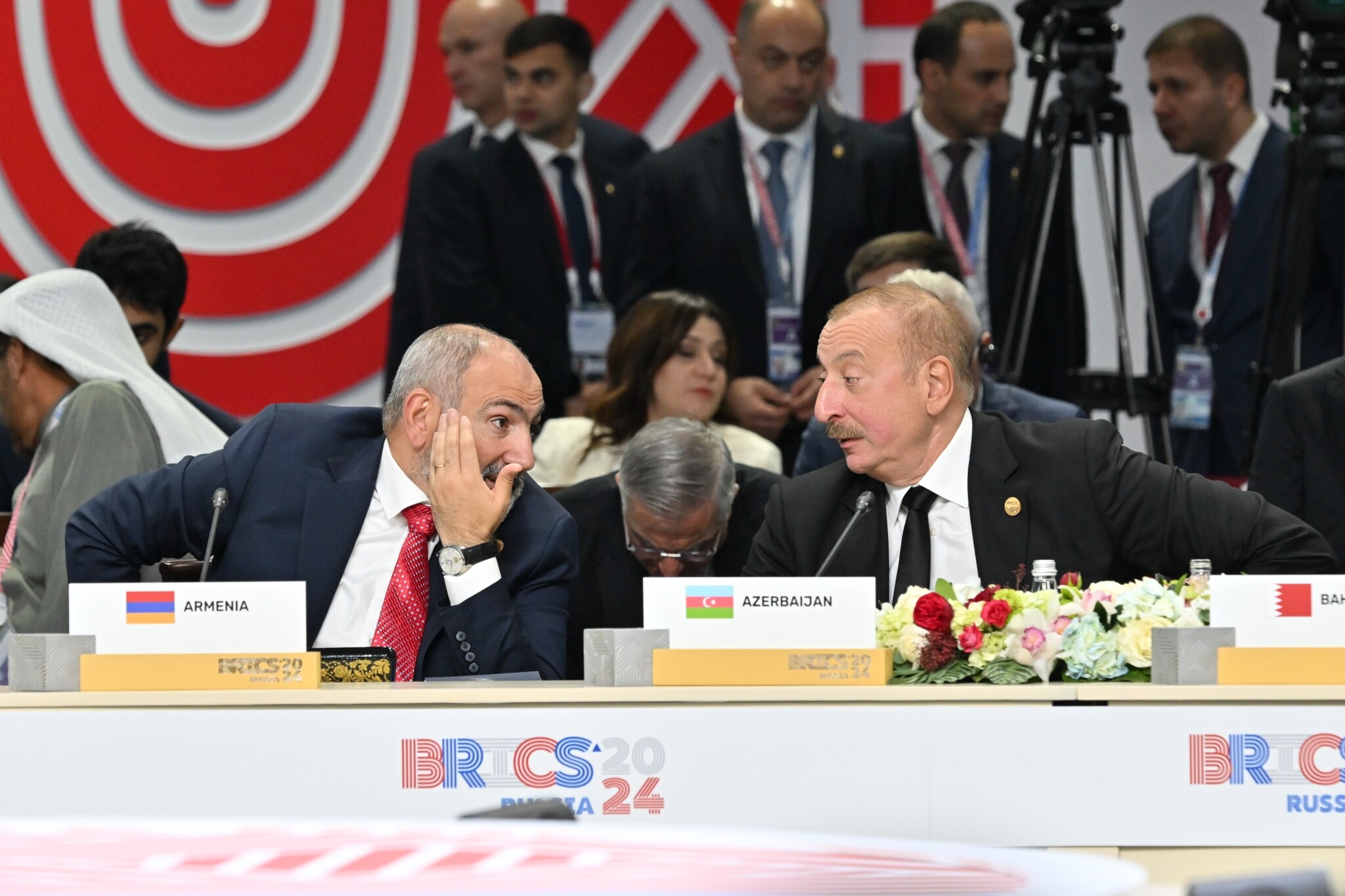 Trump Brokers Armenia-Azerbaijan Peace Deal With U.S.-Led Corridor to Counter Russian Influence