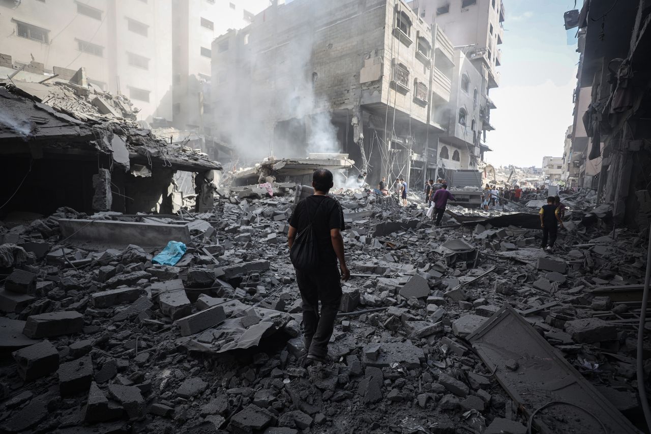 UK Urges Israel to Halt Gaza Escalation as Domestic Pressure Mounts and Diplomatic Tensions Rise